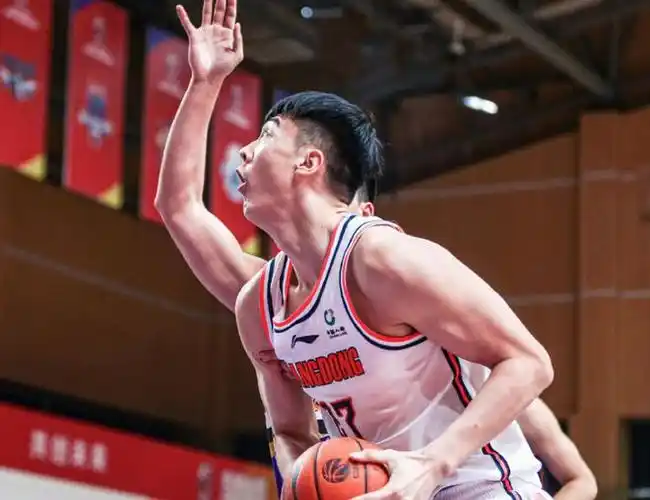 广东男篮不再练兵,杜锋祭出"死亡五小"完虐同曦|广东队|同曦队|任骏飞