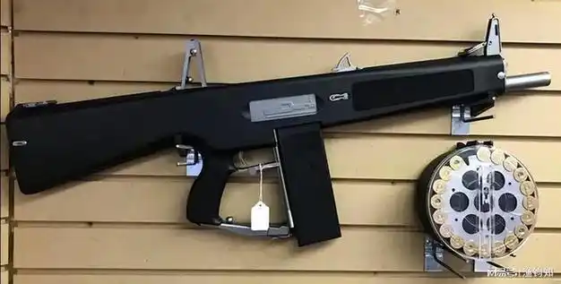 第二位aa-12不过双模式设计也意味着spas-15霰弹枪必定拥有更加复杂的