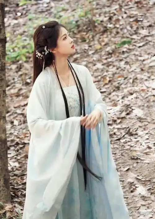 9位陆剧女星最新古装造型:白鹿仙气飘飘,虞书欣赵露思可爱!