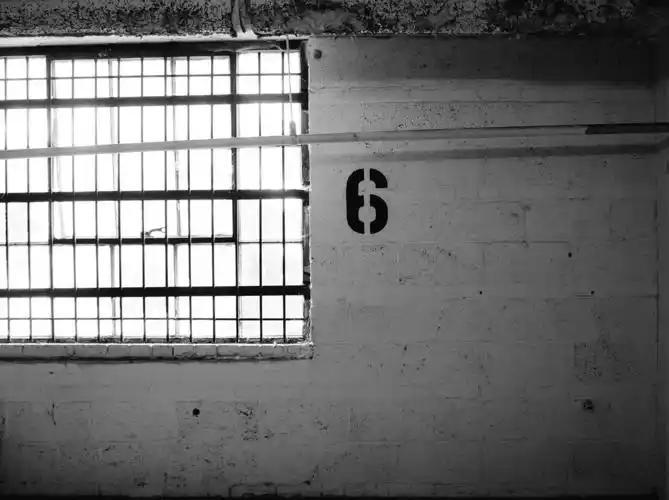 心塞!百余中国游客游济州岛被关"小黑屋"!