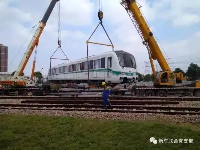 12号线增购新车首列抵沪!看看有啥新科技?-上海搜狐焦点