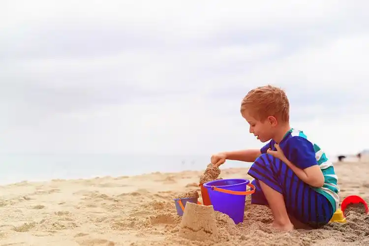 小男孩,玩,沙子,夏天,海滩,可爱_高清图片_全景视觉