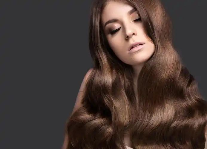 美丽的黑发女孩女生头发长头发美女