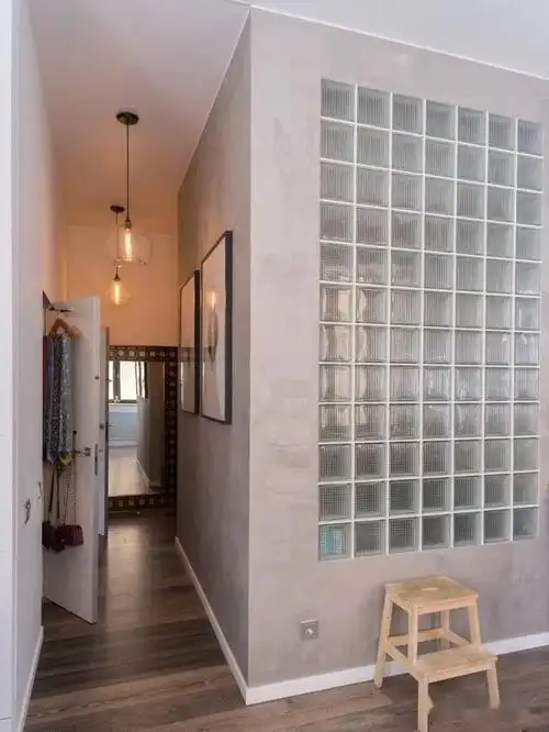 以玻璃砖为题,予住宅别样的时髦感