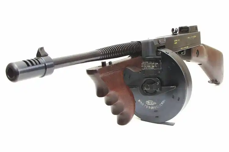 p data-id="gntglvdts7">汤普森冲锋枪(英文:thompson submachinegun
