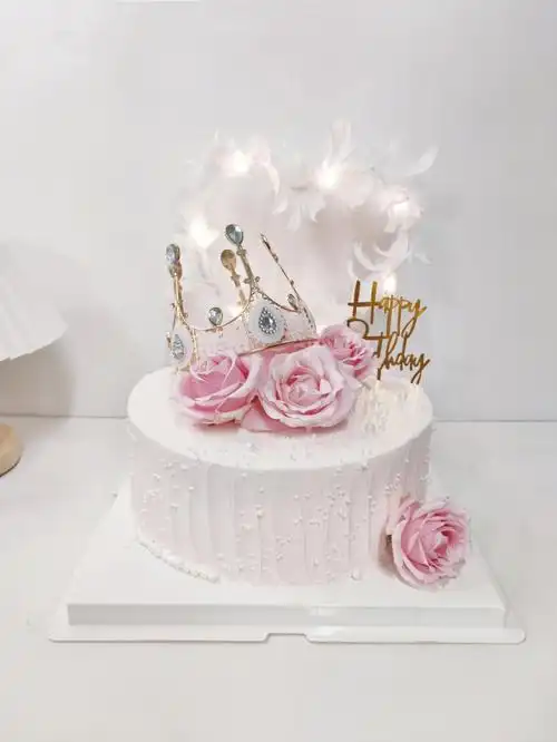经典款鲜花皇冠蛋糕