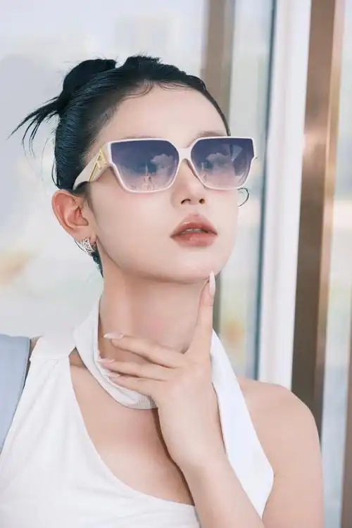 thélios##fendisunglasses##fendifirst