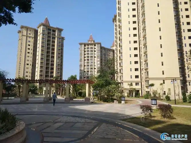 水岸华庭二手房