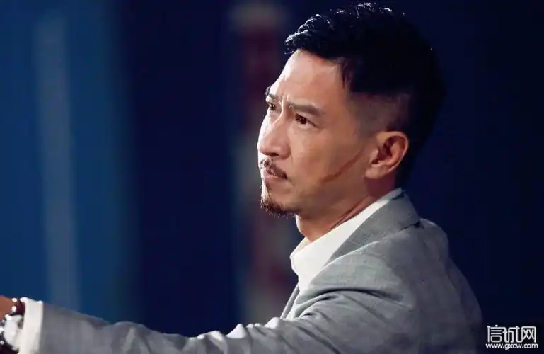 张家辉情史:"她把一生幸福做赌注,我怎么舍得让她输"