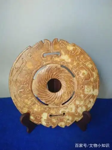 秦国"多层纹饰玉璧新变化"与战国铭文最多的"行气"铭玉杖首!