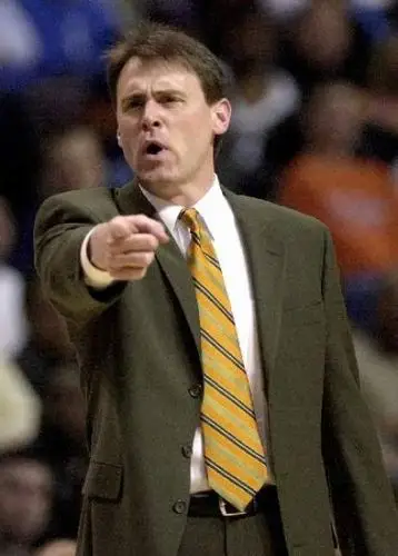 p>里克·卡莱尔(rick carlisle),1959年10月27日出生于美国纽约,前