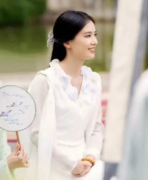 黄圣依古装独舞真的太仙啦一眼就被这样的仙女造型真的很惊艳