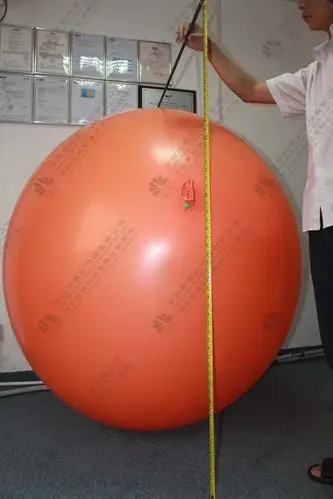8米表演气球 72寸天然乳胶气球