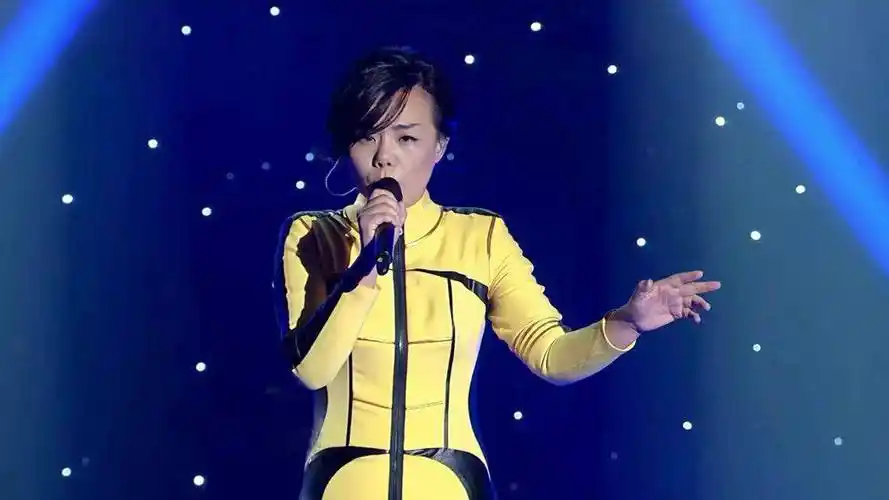 龚琳娜实力翻唱《双截棍》,这咬字也太清晰了吧,不愧是国家队的