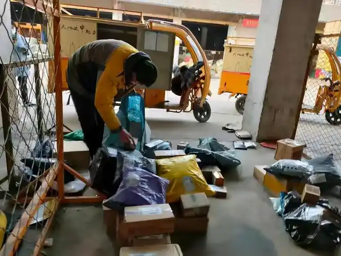 快递几点钟上班快递物流一般几点上班