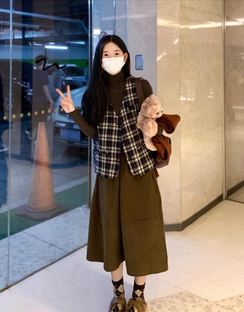 小个子女生这样穿好洋气!照搬时尚博主的穿搭方案,显瘦还有范