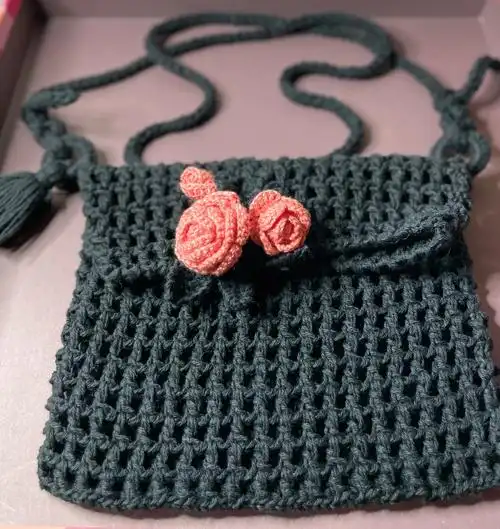 夏天必备的钩针网格小包