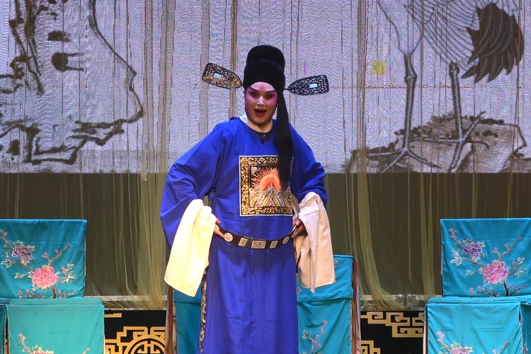 秦腔演出周仁回府美女唱腔老道字正腔圆情感饱满有韵味