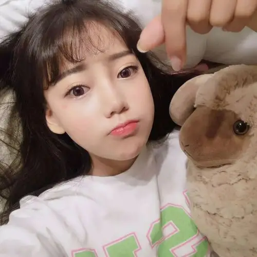 闺蜜头像丨阳光温暖不到心脏