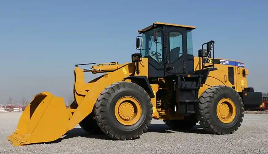 【产品推荐】一个混血儿铲车