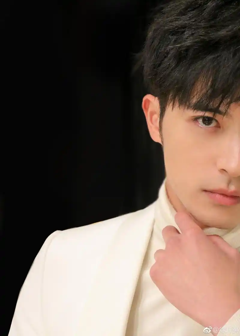 期待帅气十足的徐开骋 !告别无聊假期,从点开《奈何boss要娶我》开始