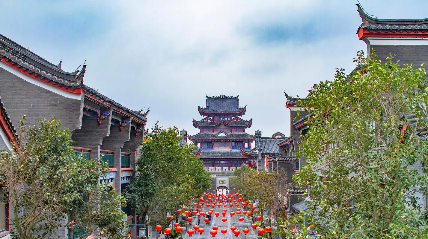 宁化古城位于福建省西部,历史悠久,保存了大量明清建筑,古街巷等,非遗