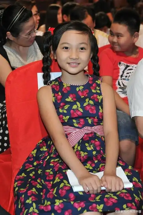 陆子艺,作为童星出道的演员,曾经惊艳了观众们的眼球.