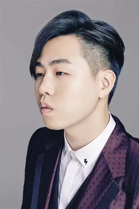 胡彦斌卷入了李易峰的事件,作品即将被下架,一个优秀的创作歌手 - 抖