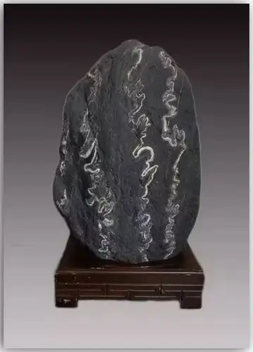 云朵名石乱云飞渡22万元成交长江石市这个冬天真不冷