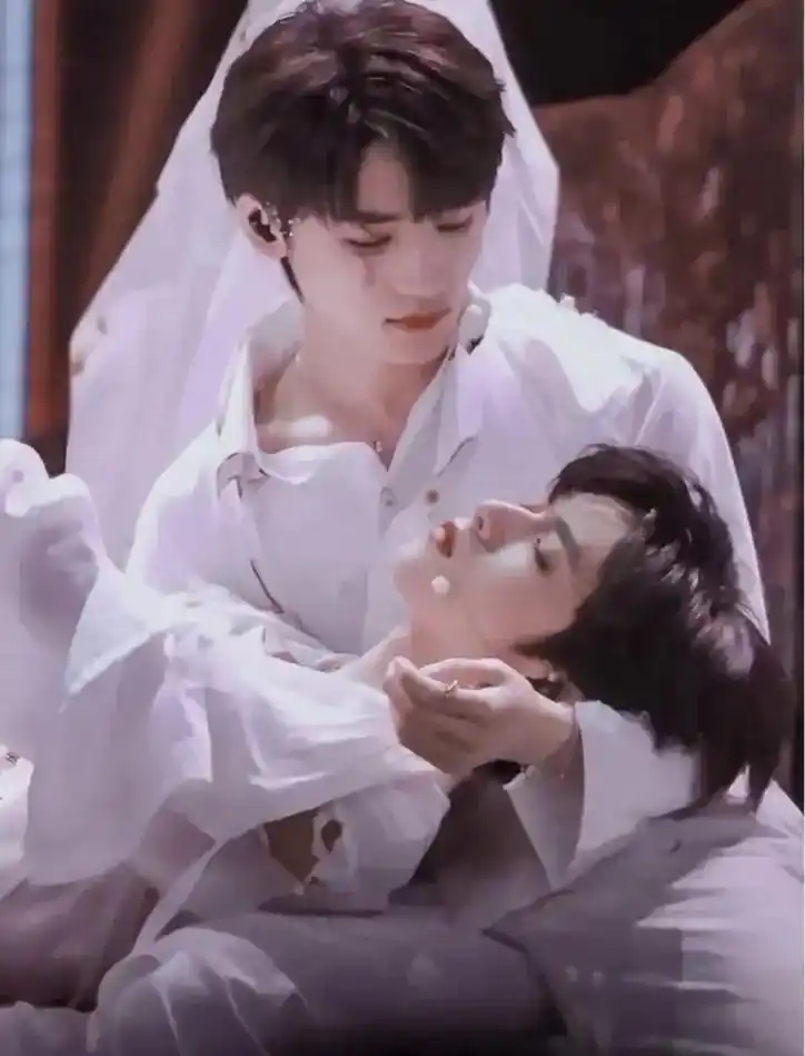 晒出你们认为文轩最甜的照片#刘耀文 #磕cp的快乐 #文轩  - 抖音