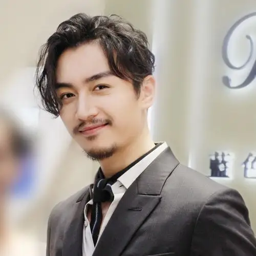 雅痞大叔范儿这样的陈晓好酷