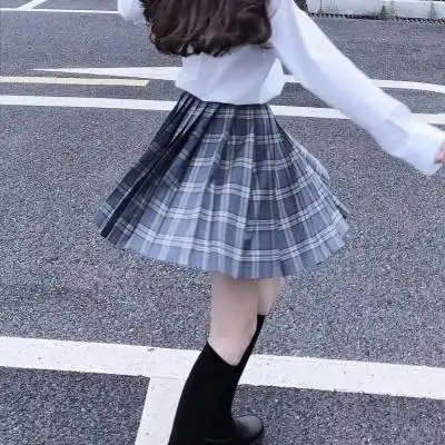 半身女jk百褶裙控头像,女生头像图片-回车桌面