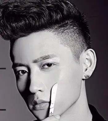 国字脸男生适合什么发型国字脸男生最佳发型大全