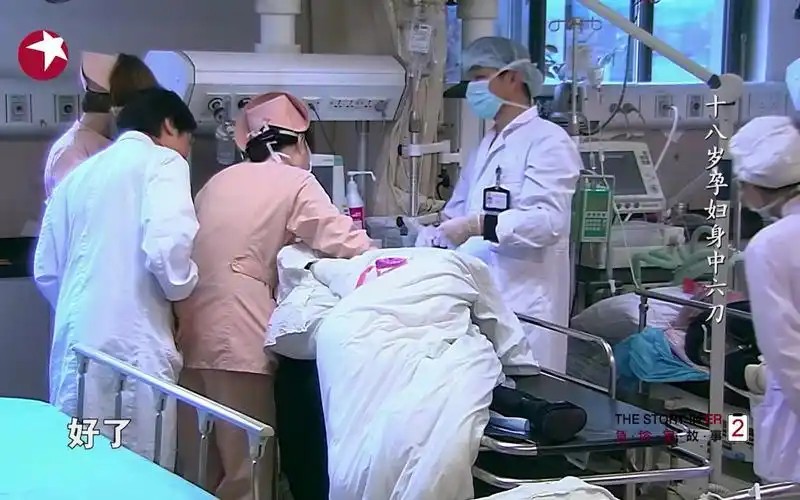 急诊室故事第二季看点132等公交车时突发车祸好心人我只想先救人再说