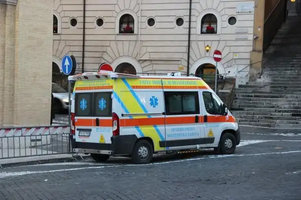 看到救护车了,抓拍一张