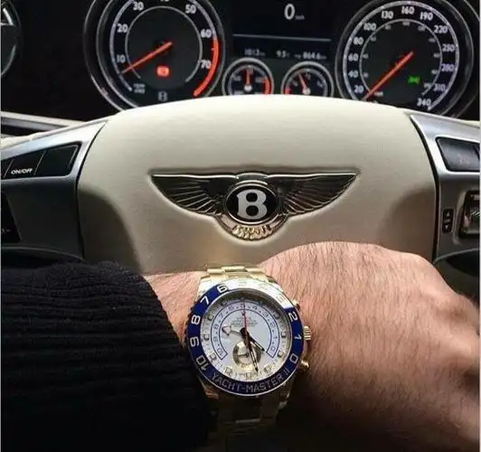 国外富二代开豪车炫富王思聪看了都觉得羡慕