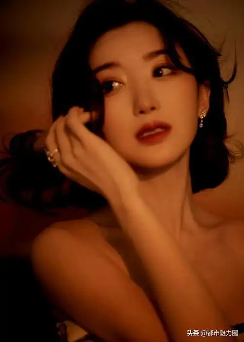 毛晓彤鎏金大片