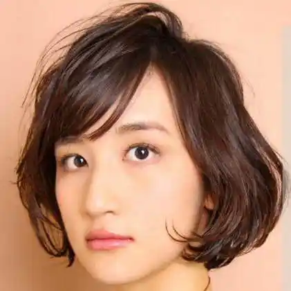 什么刘海才适合额头窄的女