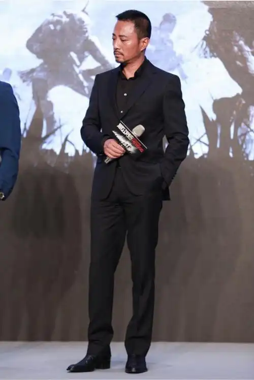 强烈安利一波张涵予的腿网友简直178男的黄金比例