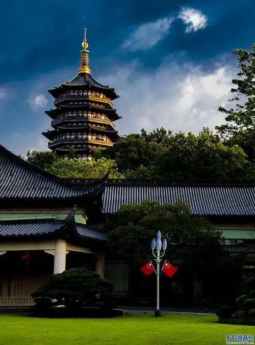 雷峰夕照(20年中秋节摄于杭州汪庄)