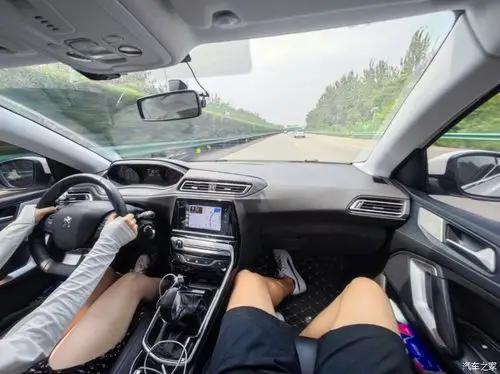 女司机开高速坐副驾好紧张