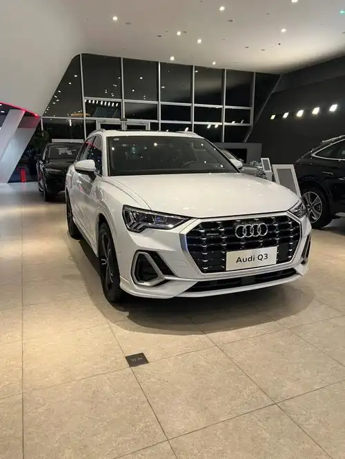 奥迪q3落地只要23现车在店