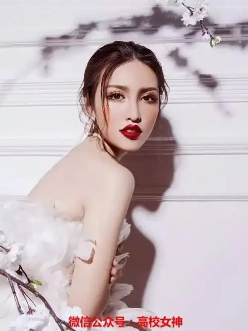 中俄混血美女那迪,欧范十足,她竟被王思聪选中?