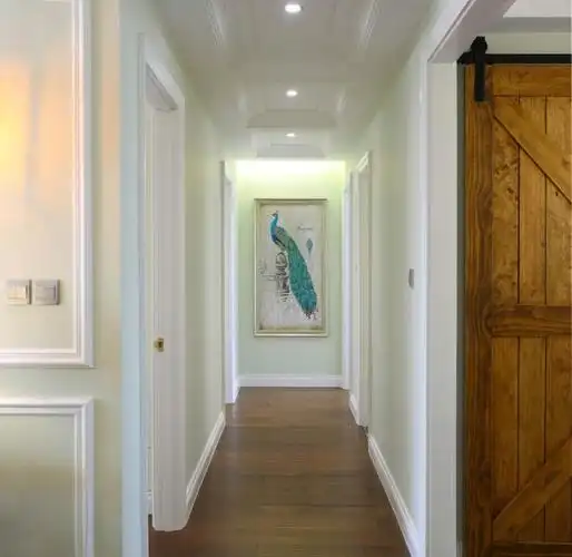 最后一个一种就是石膏板加石膏线带灯池吊顶,这种吊顶样式比较出效果