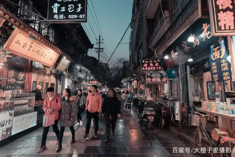 西安回民街小巷子