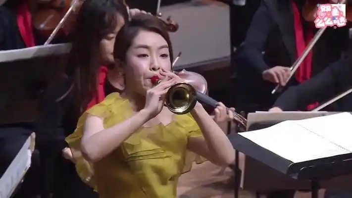 唢呐演奏"百鸟朝凤"中国首位唢呐博士刘雯雯!