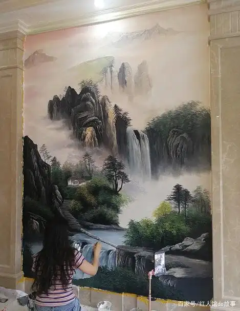 95后壁画师佳佳,靠刮腻子火出圈,被誉为"混得最好的墙绘师"!