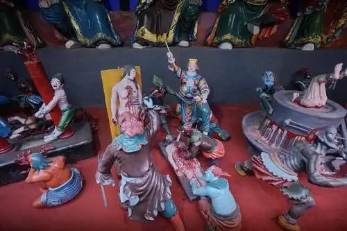 乘黄金邮轮览丰都鬼城,阴曹地府走一遭