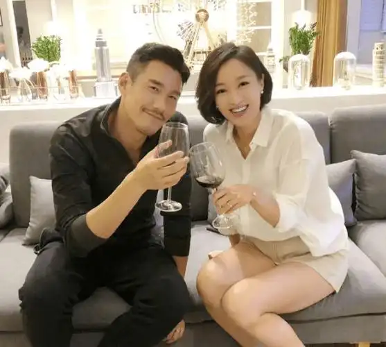 胡兵赵子琪官宣结婚男方性取向惹争议曾和陈冠希爸爸传过绯闻