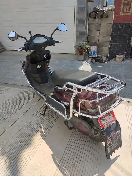 出一辆台铃大电动车72伏45安(出厂价5500块),去年9月在洪武路台铃专卖